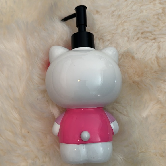 NEW Hello Kitty pink soap dispenser pump lotion container sanrio kawaii - Picture 3 of 4